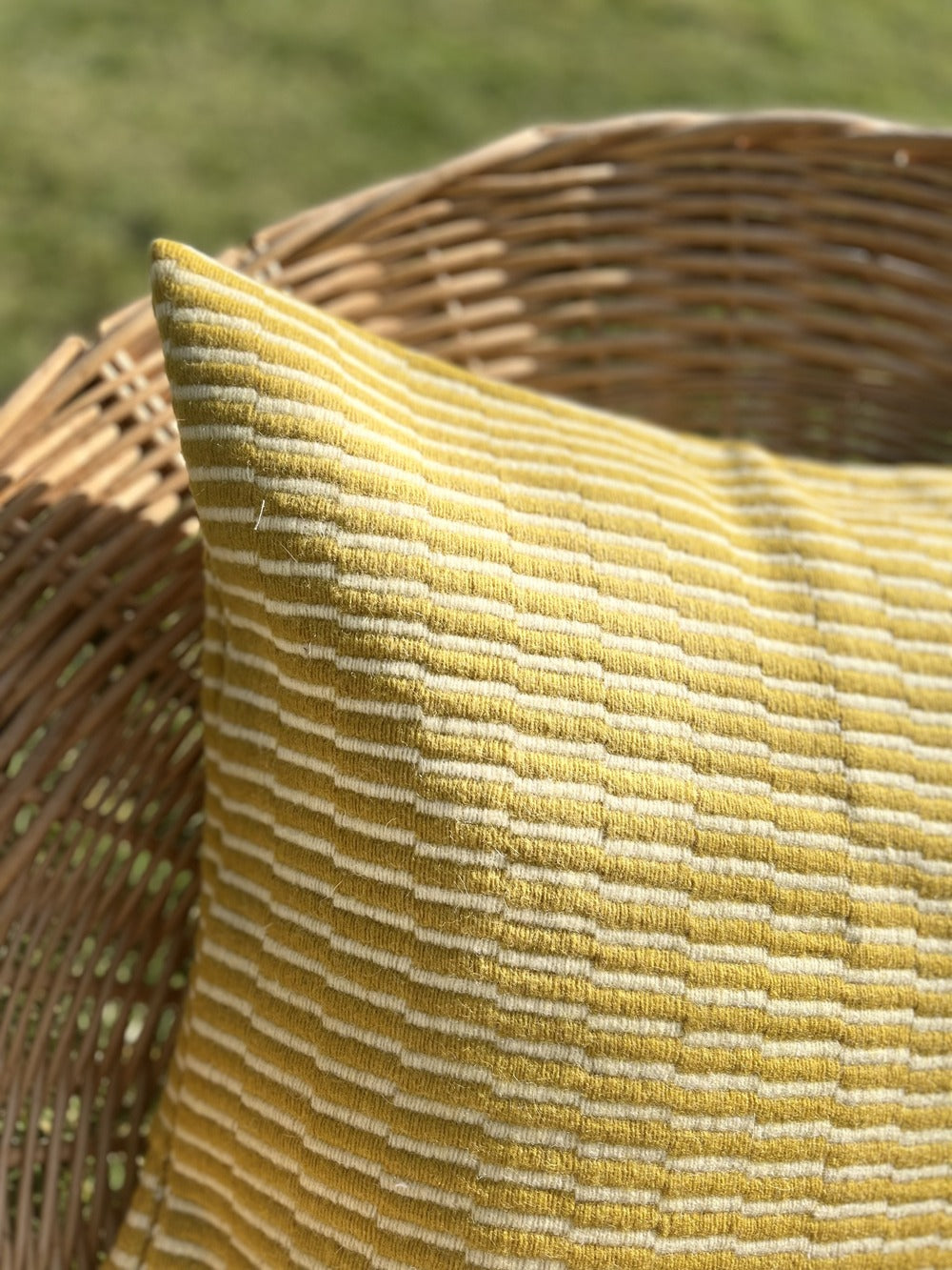 Housse de coussin en laine Mira jaune (Copie)