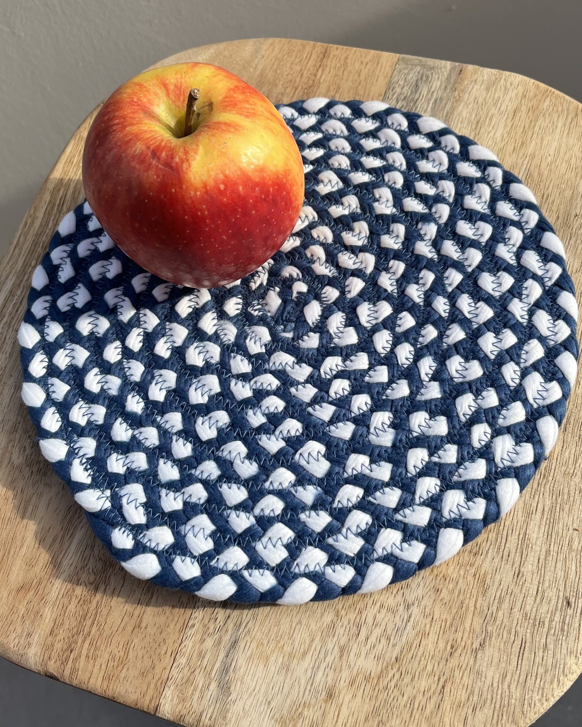 Blue and white trivet
