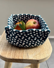 Panier carré vert foncé et blanc