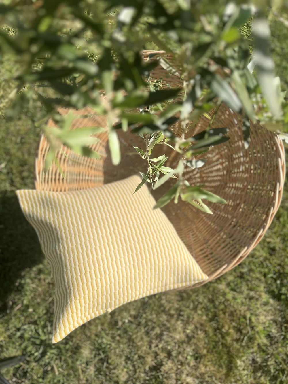 Housse de coussin en laine Mira jaune n°2