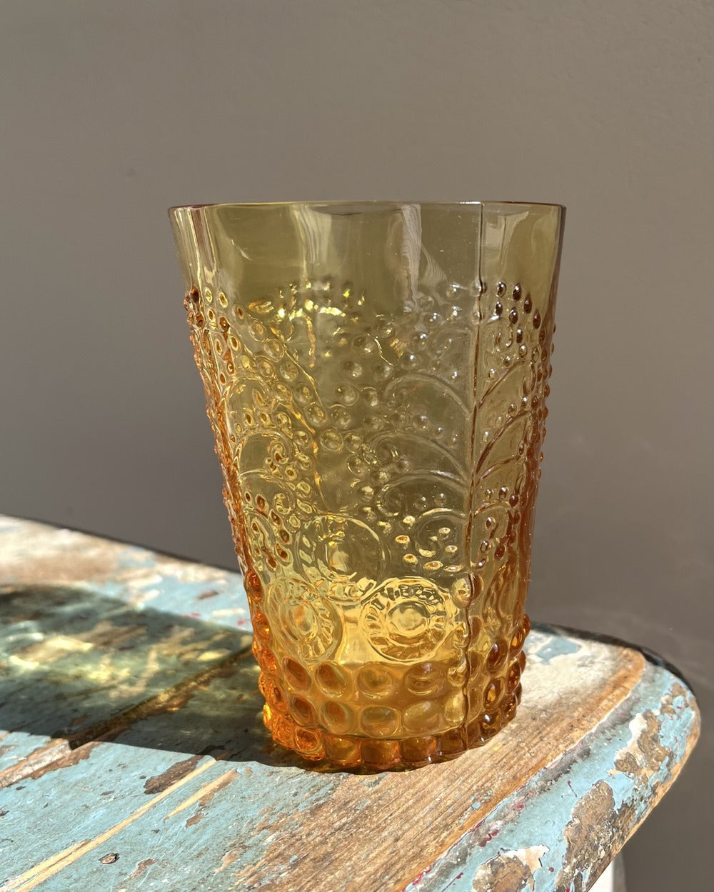 Verre ouvragé jaune Alegra